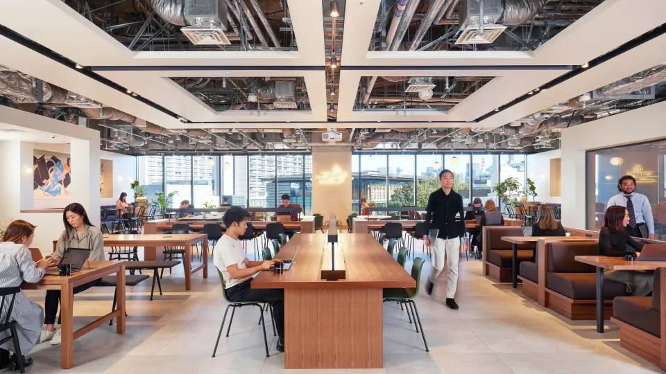 WeWork Akasaka Green Cross banner