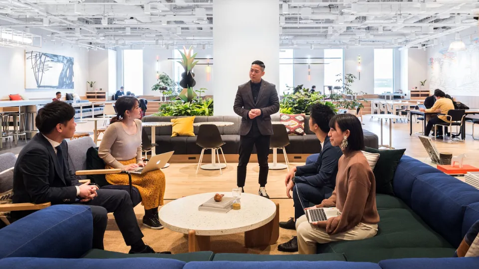 WeWork LINKS UMEDA banner